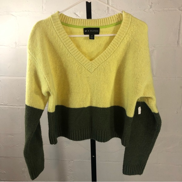 BP Wildfang Colorblock Cropped Sweater Size XXS Green Yellow Long Sleeve NWT - Picture 3 of 8